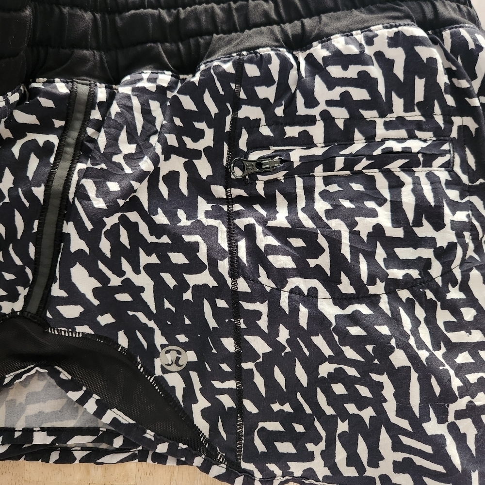 Lululemon Hotty Hot Short - Picture 7 of 10